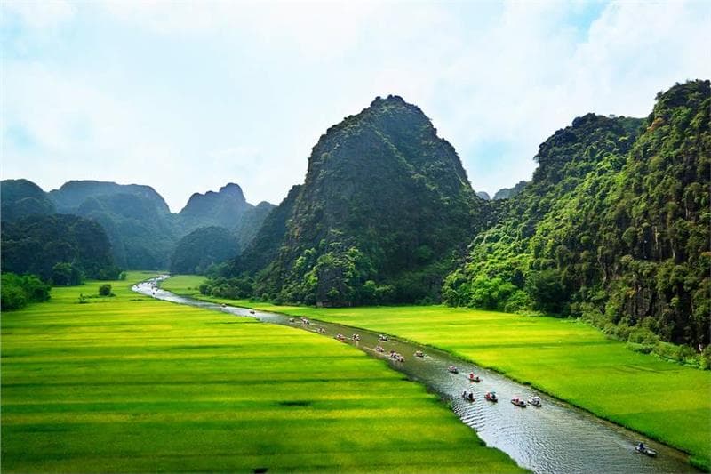 Vé máy bay Pháp về Việt Nam giá rẻ