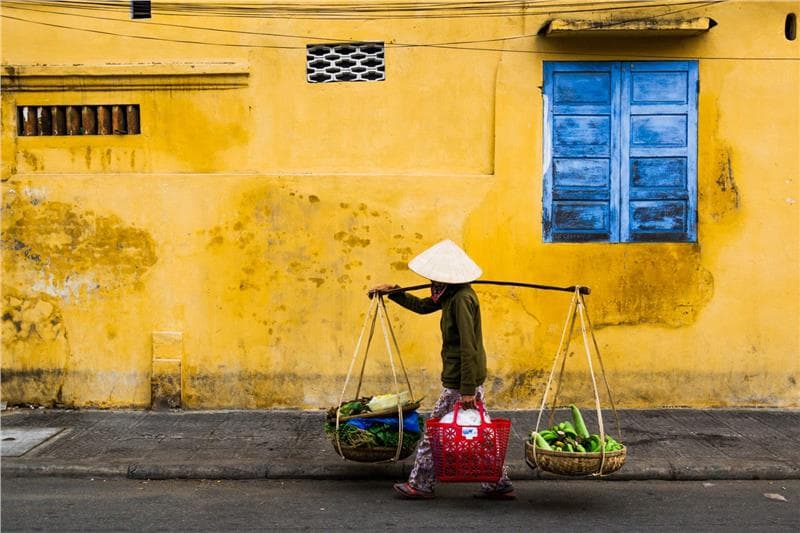 Ai ơi về chơi xứ Quảng... 