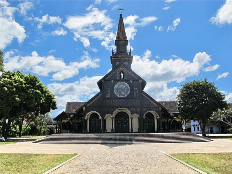 Vé máy bay Hà Nội đi Kon Tum giá rẻ