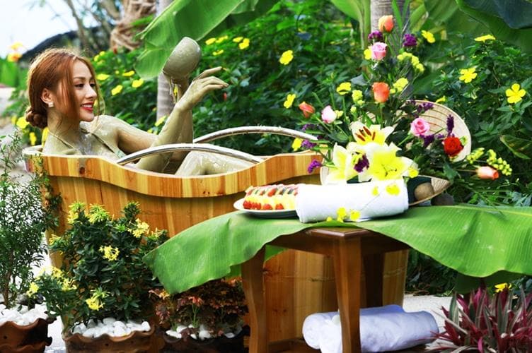 Trải nghiệm “quên sầu” khi tắm bùn tại Nha Trang