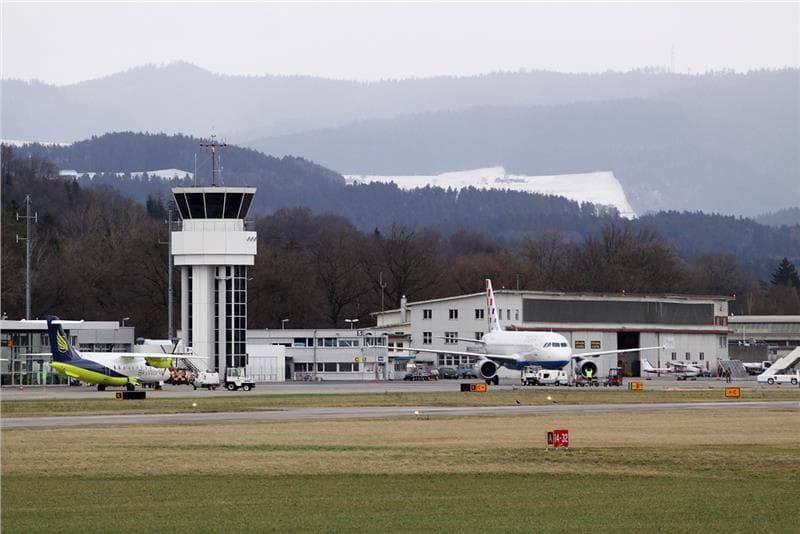 Sân bay Bern 
