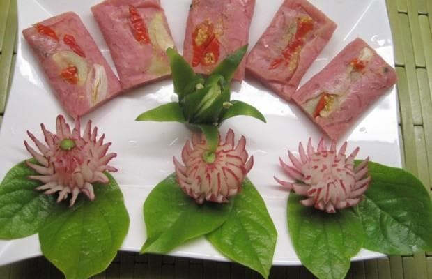 Cách làm nem chua chuẩn miền Trung