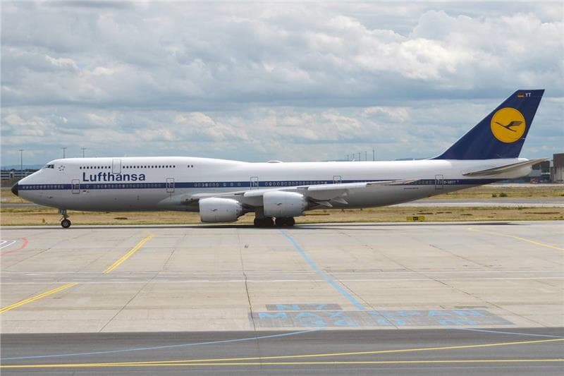 Máy bay Boeing 747