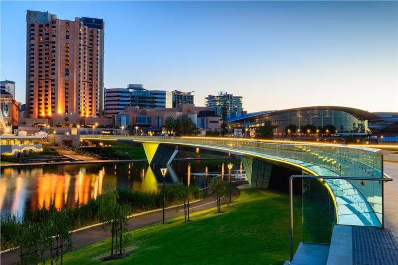 Vé máy bay đi Adelaide giá rẻ