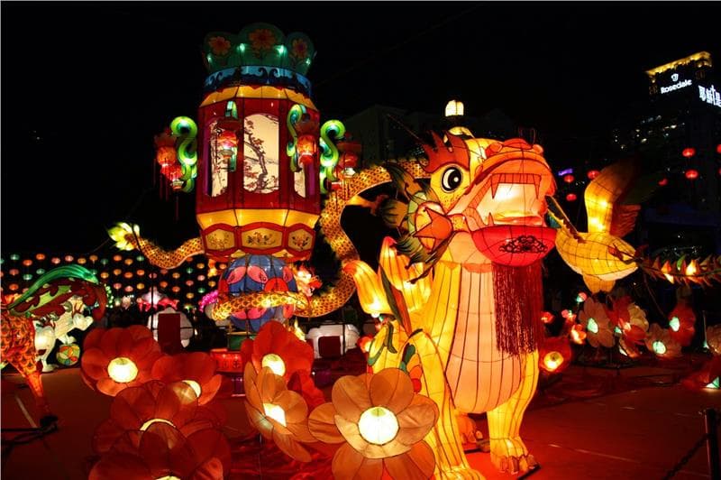 Cùng con trẻ vui trung thu tại những địa điểm nổi tiếng ở Hà Nội