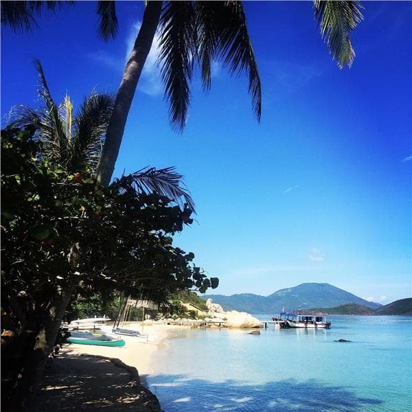 Đảo Cá Voi - Hòn ngọc giữa vịnh Vân Phong - Nha Trang